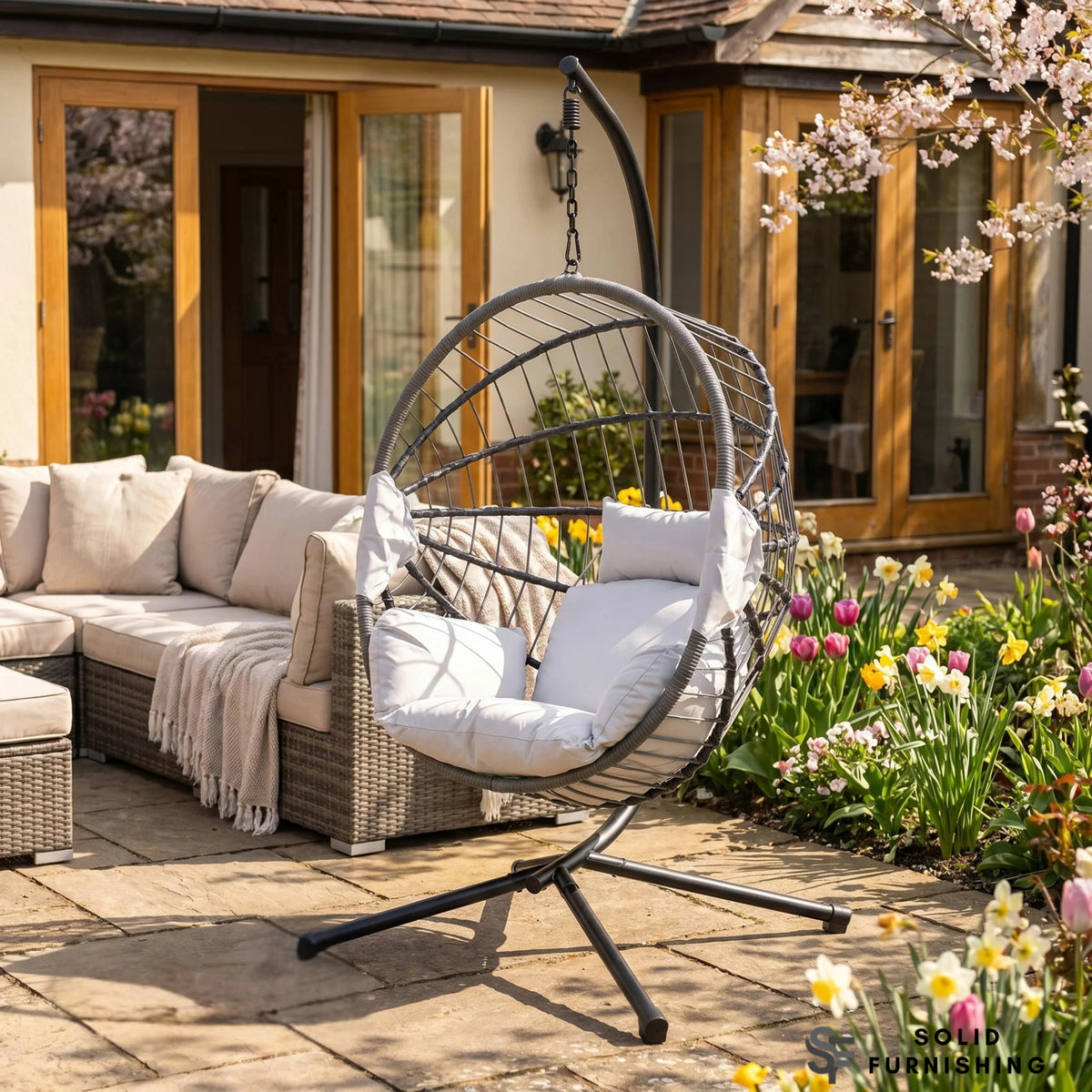 Hanging Egg Chair with Foldable Design – Light Grey PE Rattan Garden Chair